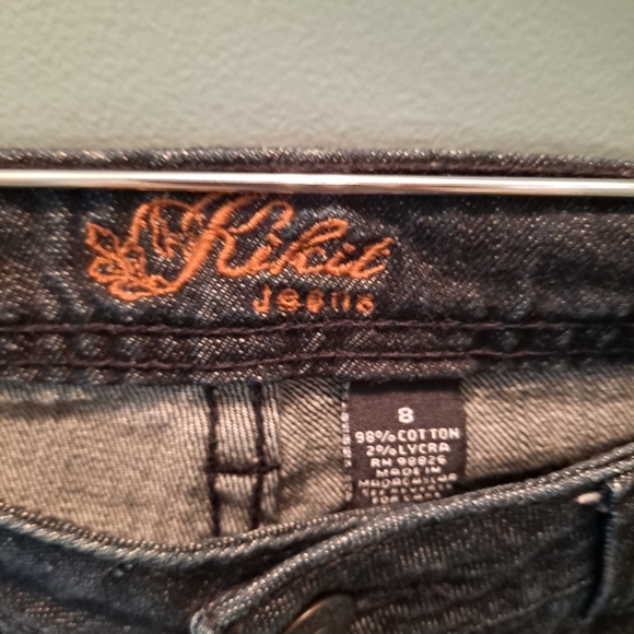 Jeans - Picture 2 of 3